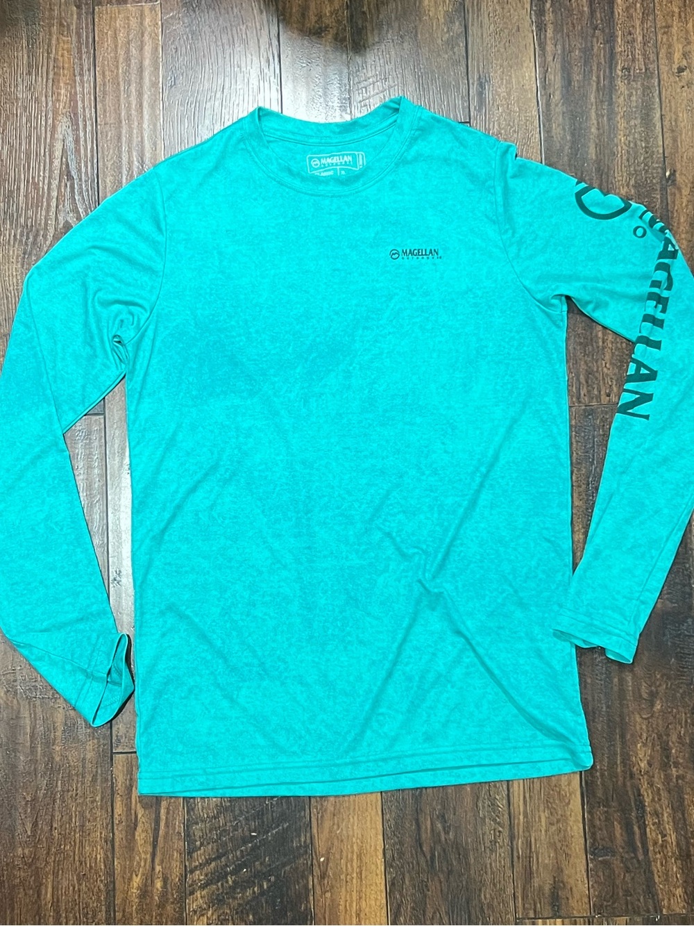 Magellan Outdoors Aqua Green Long Sleeve Performance Tee